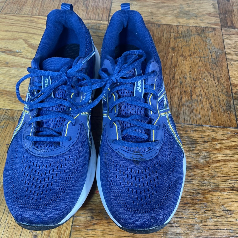 ASICS Men's Athletic Running Shoes — Navy with Yellow Accents - Picture 4 of 7